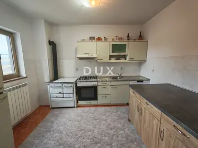 House 396 m², Lupoglav - spacious yard and two floors - 21