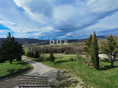 House 396 m², Lupoglav - spacious yard and two floors - 3