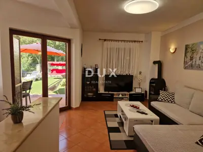 Haus 170 m², Labin - ruhige Siedlung und zwei Garagen - 22