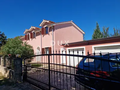Haus 170 m², Labin - ruhige Siedlung und zwei Garagen - 6