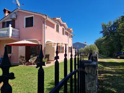 Haus 170 m², Labin - ruhige Siedlung und zwei Garagen - 3