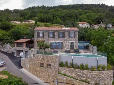 OPATIJA, POLJANE - Autohtona kamena vila s panoramskim pogledom!