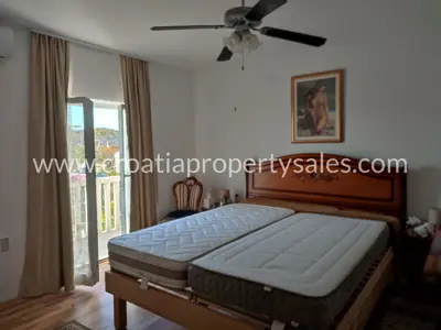 Kuća, Brač, 250 m², 425 000 € - 6