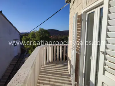 Kuća, Brač, 250 m², 425 000 € - 11