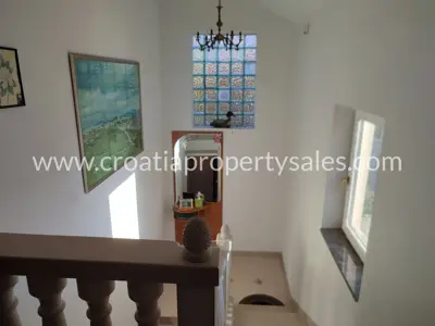 Kuća, Brač, 250 m², 425 000 € - 8