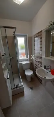 Haus 289 m², Kampor na Rabu - 4 Apartments, in Meeresnähe - 10