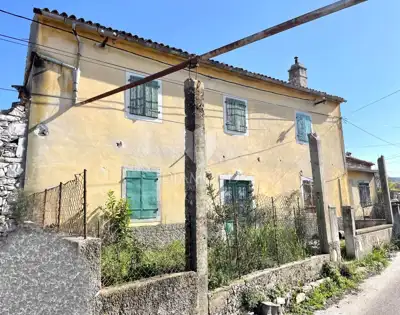 Haus 180 m², Raša - Meerblick