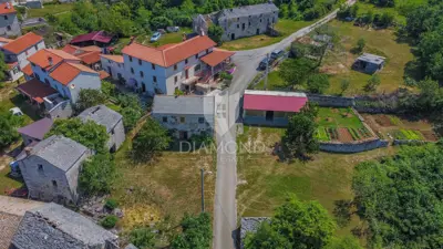Kamena kuća 90 m², Oprtalj okolica - pogled na krajolik - 2
