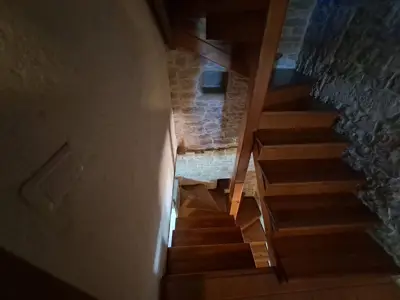 Kuća 140 m², Sveti Lovreč - kamena i mirna - 15