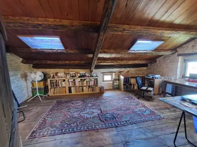 Kuća 140 m², Sveti Lovreč - kamena i mirna - 18