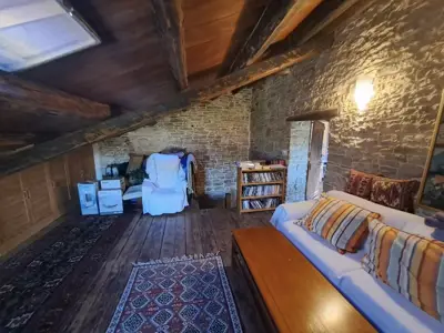 Kuća 140 m², Sveti Lovreč - kamena i mirna - 20