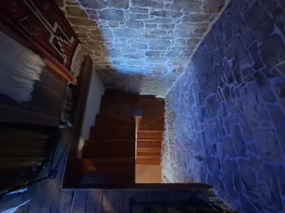 Kuća 140 m², Sveti Lovreč - kamena i mirna - 13