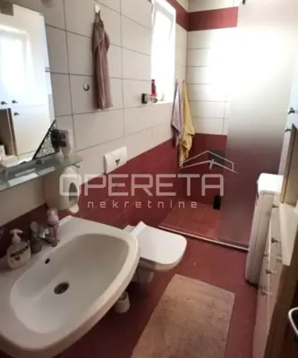 Apartment 74 m², Gajnice - 2 parking spaces and storage room - 10