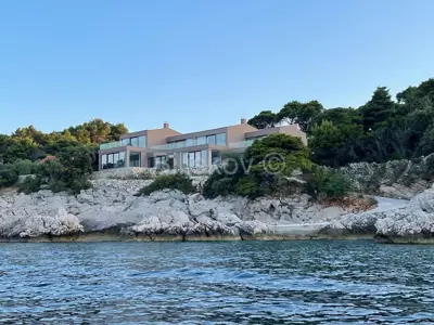 Villa 363 m², Koločep kod Dubrovnika, prvi red do mora