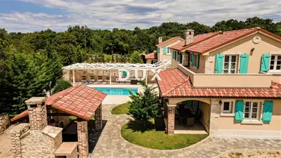 Steinhaus 205 m², Dobrinj - Pool und Grundstück 1.065 m²