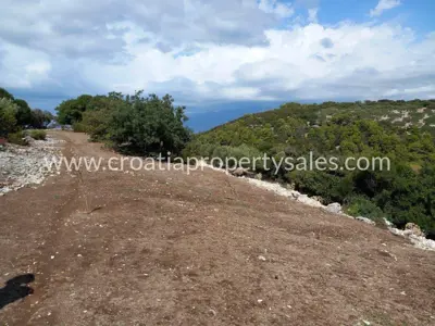 Zemljište, Brač, 36 000 m², 280 000 € - 2