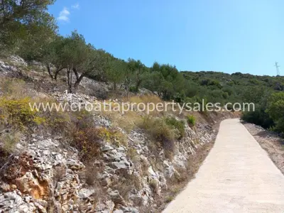 Zemljište, Brač, 36 000 m², 280 000 € - 3