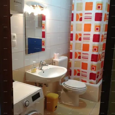 Kuća 5 apartmana, Klenovica, pogled na more i vrt - 8