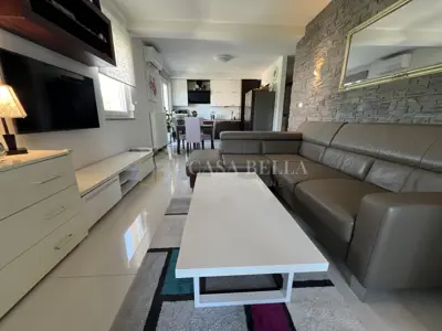 Apartment 64 m², Viškovo - covered parking space and storage room - 3