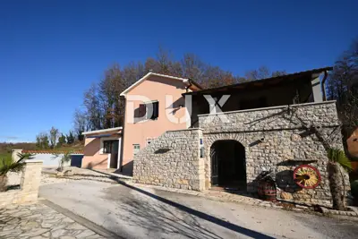ISTRA, PAZIN - Steinhaus mit Konoba in der Natur!