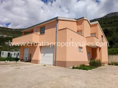House in Kaštela, quiet location and sea view - 2