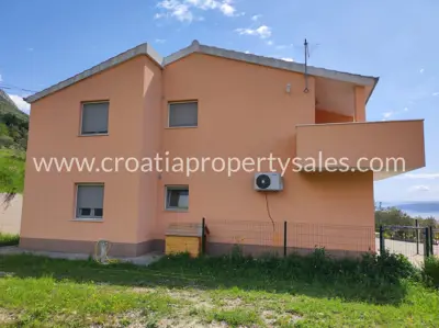 House in Kaštela, quiet location and sea view - 4