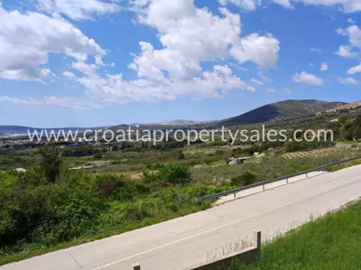 House in Kaštela, quiet location and sea view - 8