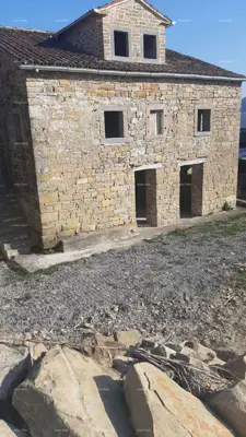 Detached old house for reconstruction, near the town of Motovun. - 10