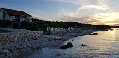 Otok Pašman, Dobropoljana, dvojna kuća. 1. red do mora - 6