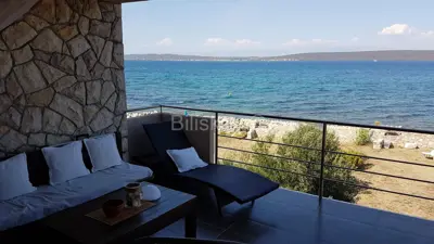 Otok Pašman, Dobropoljana, dvojna kuća. 1. red do mora - 3
