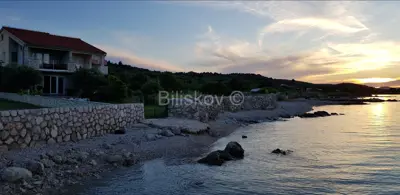 Otok Pašman, Dobropoljana, dvojna kuća. 1. red do mora - 6