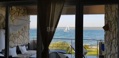 Otok Pašman, Dobropoljana, dvojna kuća. 1. red do mora - 4