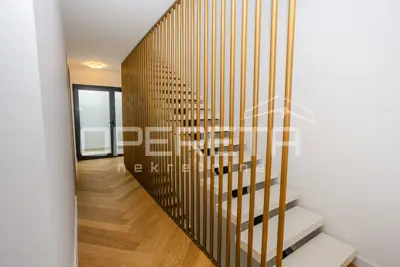 Apartment for rent in Podstrana, 220 m² - 6