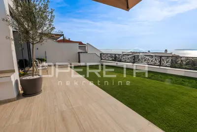 Apartment for rent in Podstrana, 220 m² - 17