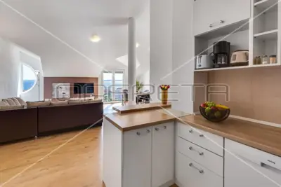 Vila 822 m², Petrčane - 10 stanova, bazen i pogled na more - 6