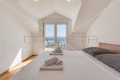 Vila 822 m², Petrčane - 10 stanova, bazen i pogled na more - 11
