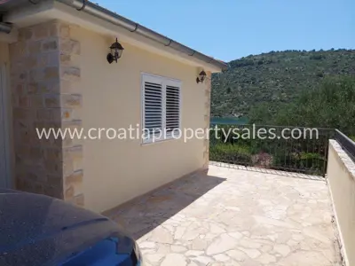 House in Rogoznica, first row to the sea and terrace - 8