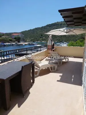 House in Rogoznica, first row to the sea and terrace - 10
