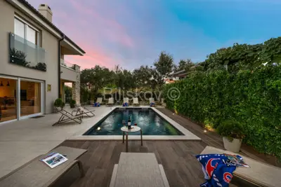 Vila 294 m², Novalja, bazen i 3 parkirna mjesta