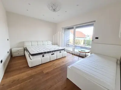 LUKSUZNA KATNICA 323 m², BLATO, BLIZINA ARENE, NAJAM - 7