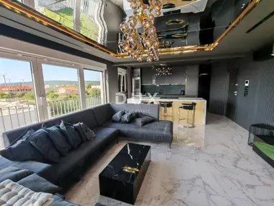 Penthouse 118 m², Sukošan - rooftop terrace and jacuzzi