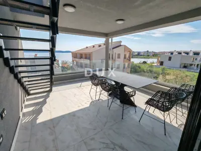 Penthouse 118 m², Sukošan - rooftop terrace and jacuzzi - 18