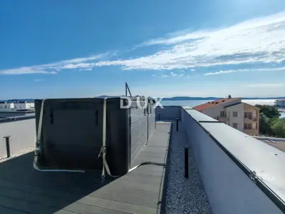 Penthouse 118 m², Sukošan - rooftop terrace and jacuzzi - 14