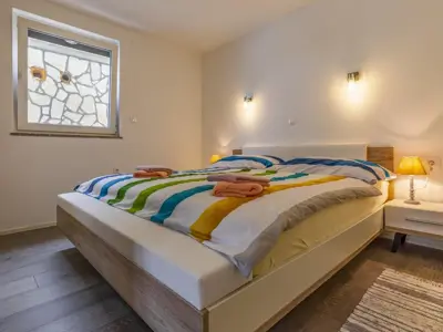 Moderna vila s bazenom i uređenom okućnicom, medulin! - 15