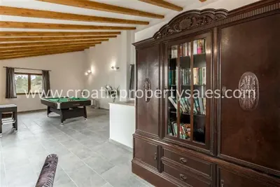 Villa in Omiš, Mediterranean style and fully landscaped yard - 6