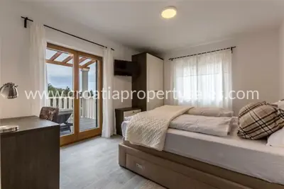 Villa in Omiš, Mediterranean style and fully landscaped yard - 3