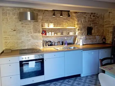 Stone house 100 m², Svetvinčenat - renovated and furnished - 8