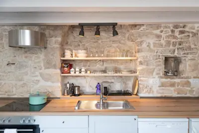 Stone house 100 m², Svetvinčenat - renovated and furnished - 9