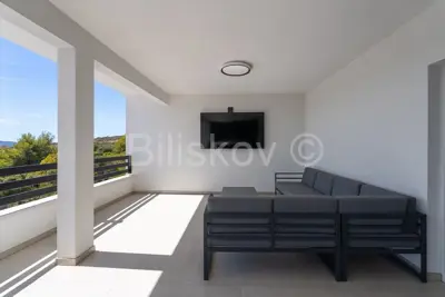 Villa 270 m², Kaštel Novi - pogled na kaštelanski zaljev - 7