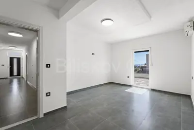 Villa 270 m², Kaštel Novi - pogled na kaštelanski zaljev - 14